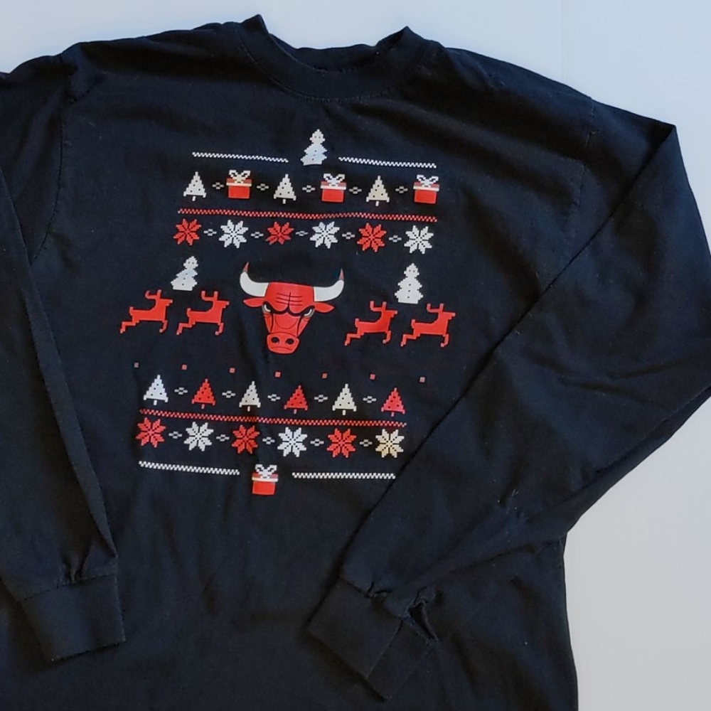 Bulls Christmas Long Sleeve